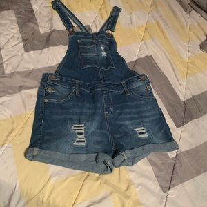Overall shorts